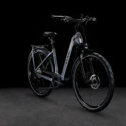 Cube Kathmandu Hybrid SLT 750 Easy Entry Prizmsilver´n´grey 9 Cube Kathmandu Hybrid SLT 750 Easy Entry Prizmsilver´n´grey -Promos Vélo Magasin CUBE Kathmandu Hybrid SLT 750 Easy Entry prizmsilver n grey 631363 E 1