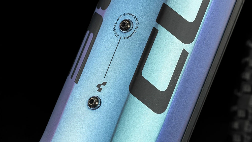 Cube Reaction Hybrid Race 750 Easy Entry Switchblue´n´black 4 Cube Reaction Hybrid Race 750 Easy Entry Switchblue´n´black – Image 2